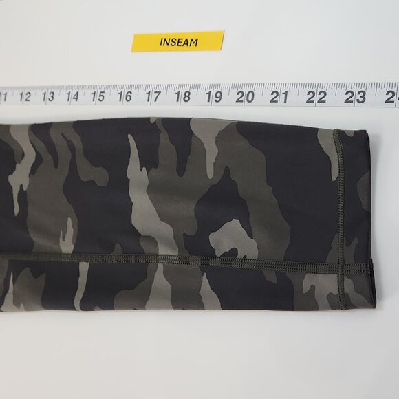 Athleta Ultimate 7/8 Tight Leggings Womens Large L Green Camo Athletic Gym SS07X - Picture 9 of 9